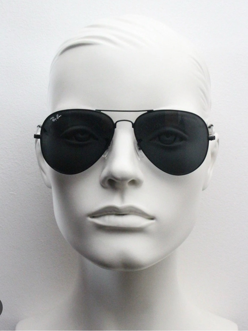 Ray-Ban Aviator Sunglasses in Black Unisex - Picture 6 of 6